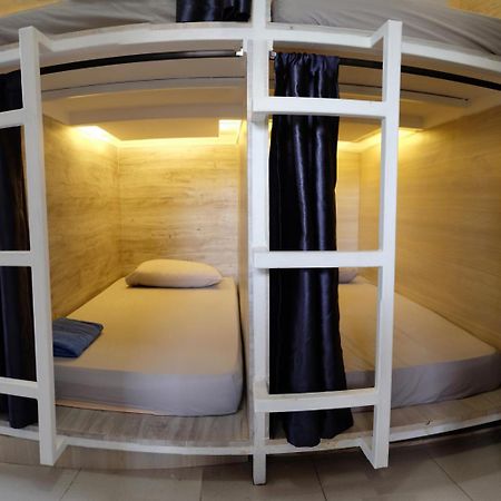 The Attic Bed & Breakfast Bandung Ngoại thất bức ảnh
