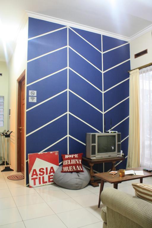 The Attic Bed & Breakfast Bandung Ngoại thất bức ảnh