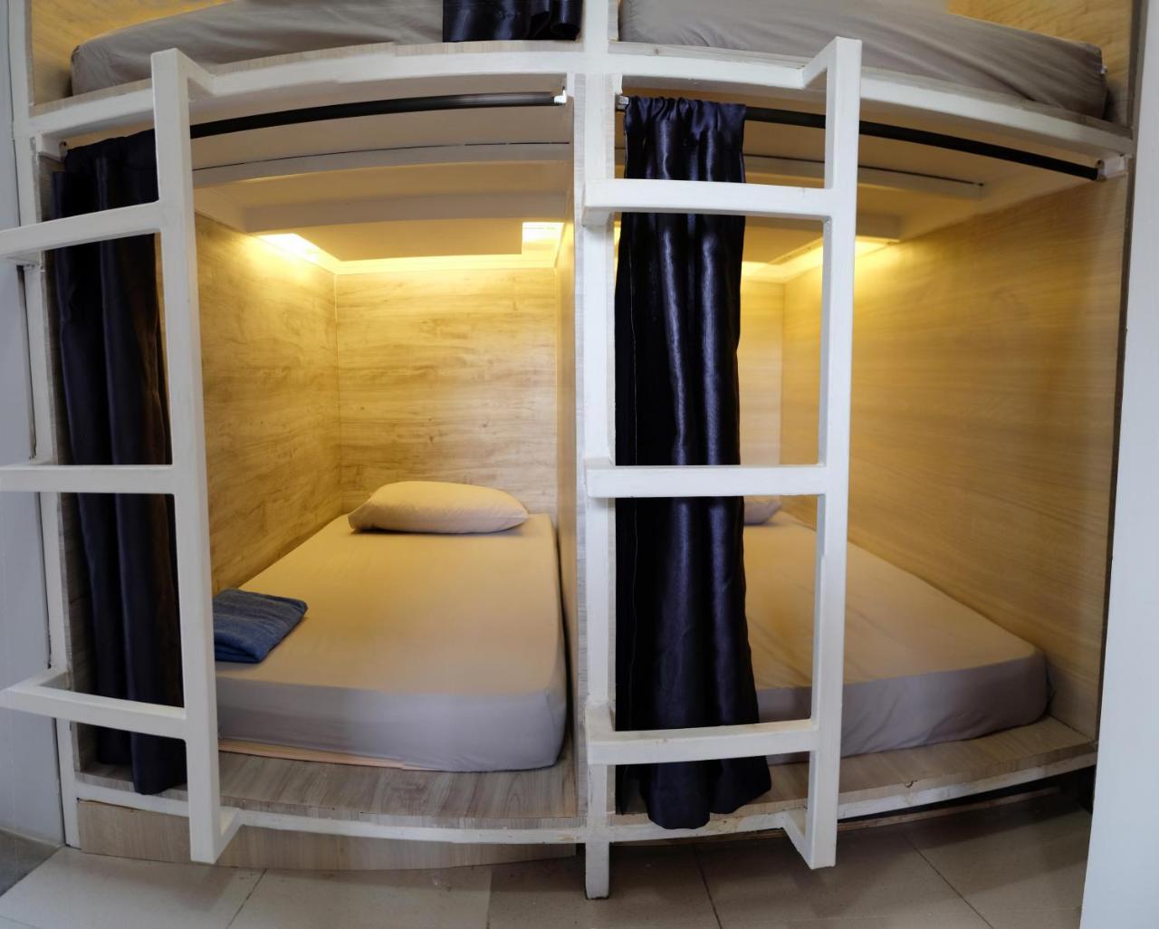 The Attic Bed & Breakfast Bandung Ngoại thất bức ảnh