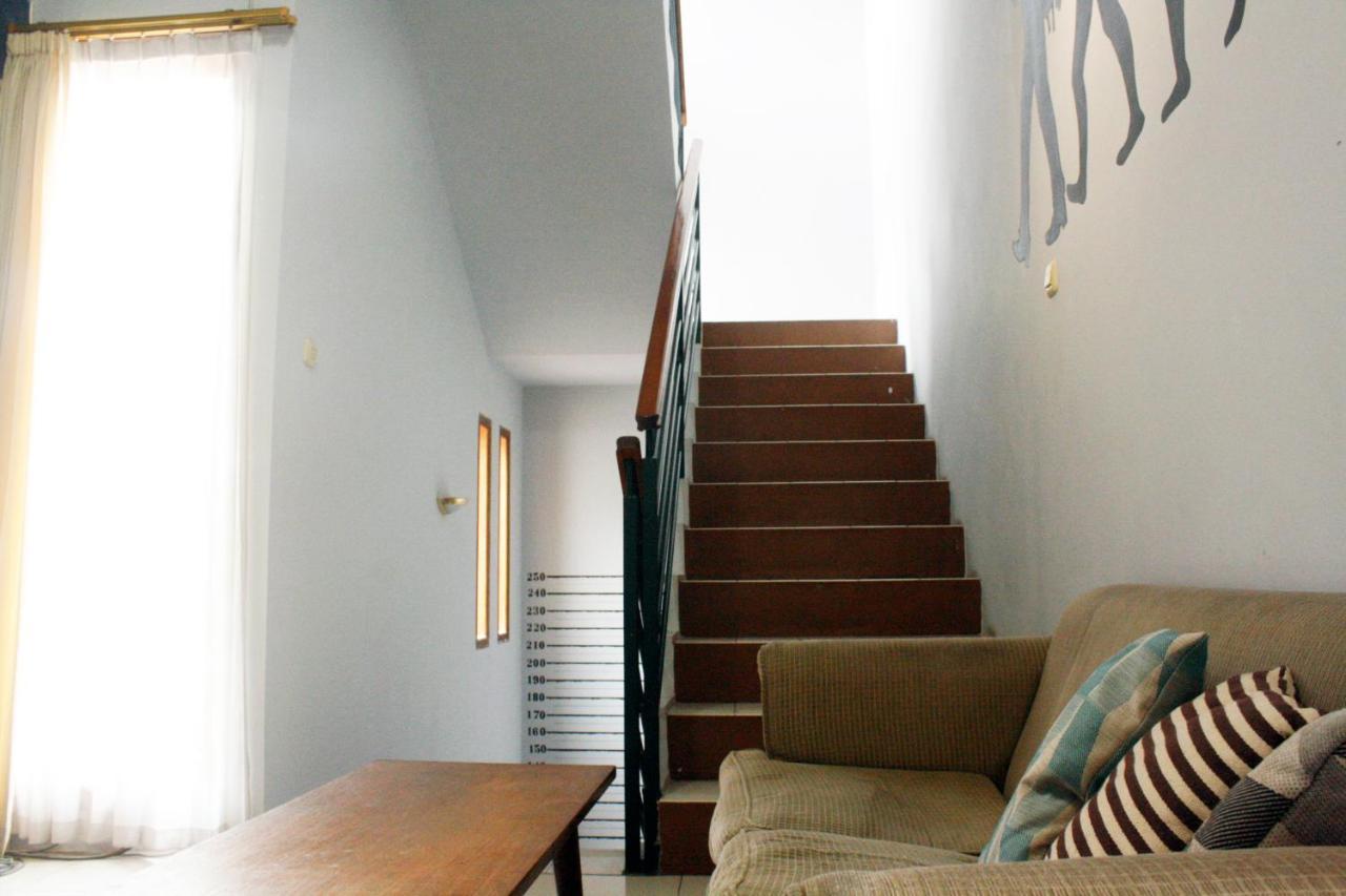 The Attic Bed & Breakfast Bandung Ngoại thất bức ảnh