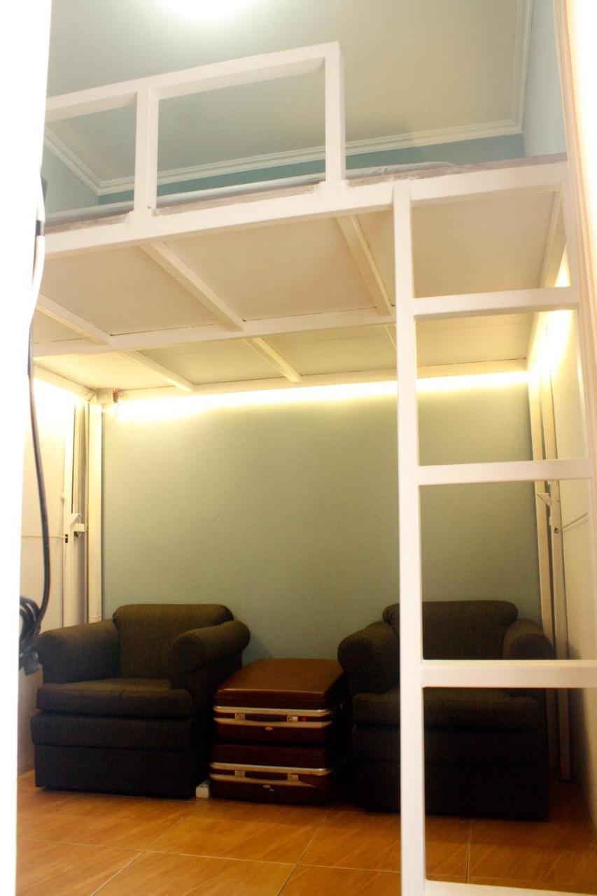 The Attic Bed & Breakfast Bandung Ngoại thất bức ảnh